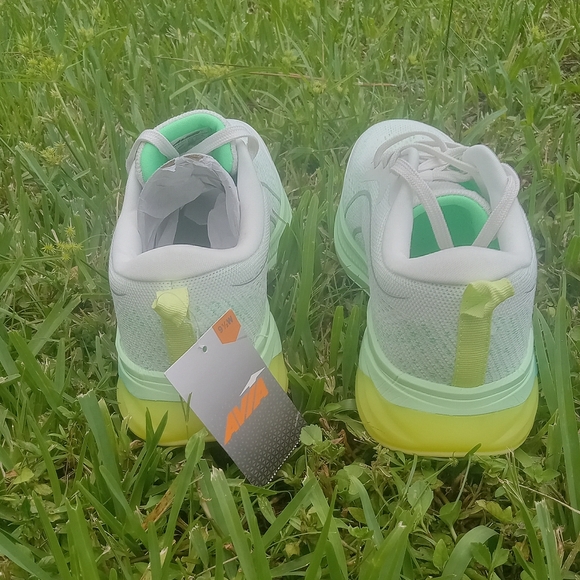 Avia White and Light Green Running Shoes - Picture 7 of 7